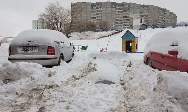 Как выехать с парковки, если она в снегу Как выехать с парковки, если она в снегу