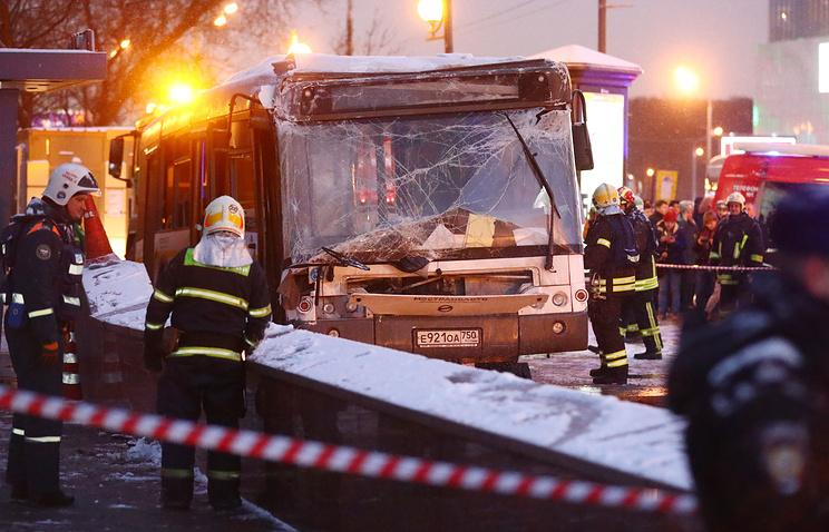Смертельное ДТП в Москве: водителя автобуса госпитализировали в тяжелом состоянии