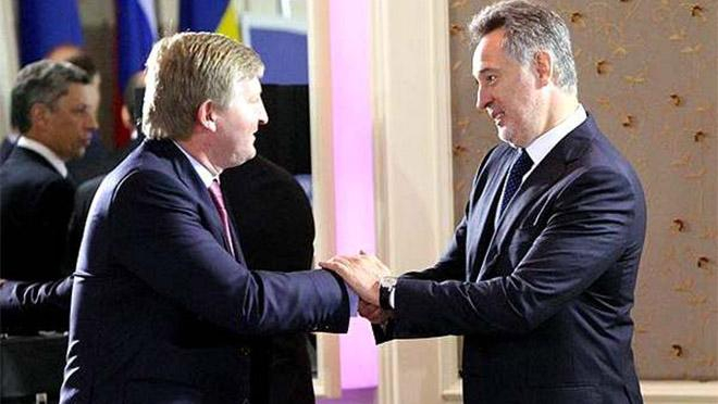 Компаниям Ахметова и Фирташа выдали лицензии на поставку газа в Украину Компаниям Ахметова и Фирташа выдали лицензии на поставку газа в Украину