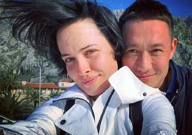 Розлючену Дашу Астаф’єву вигнали із суду у справі її нареченого: є фото