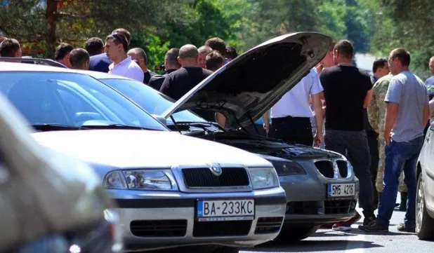 Почему они такие, машины на еврономерах? Почему они такие, машины на еврономерах?