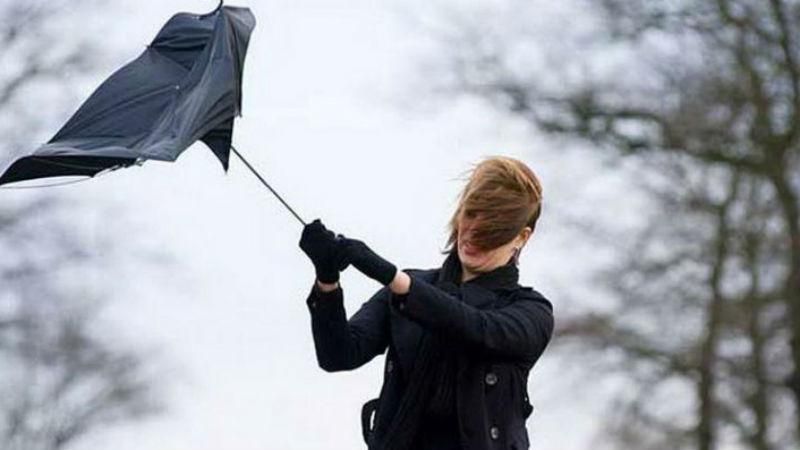 Киевлян предупреждают про шквальный ветер Киевлян предупреждают про шквальный ветер