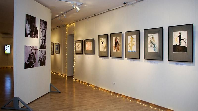 Унікальна виставка картин Сальвадора Далі відкрилась у Дніпрі: фото Унікальна виставка картин Сальвадора Далі відкрилась у Дніпрі: фото