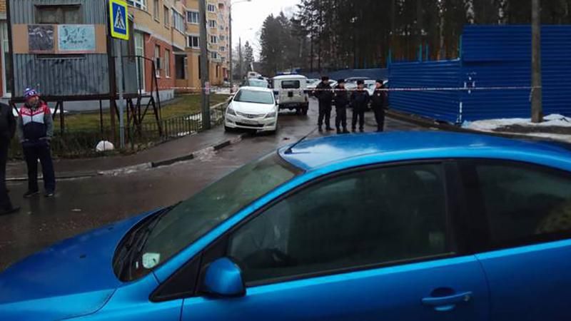 Скандал із забудовником по-російськи: розлючений чоловік відкрив вогонь по робітниках Скандал із забудовником по-російськи: розлючений чоловік відкрив вогонь по робітниках