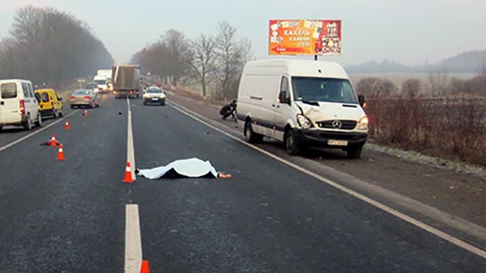 Водитель наехал на пенсионерку на Прикарпатье: старушка не выжила Водитель наехал на пенсионерку на Прикарпатье: старушка не выжила