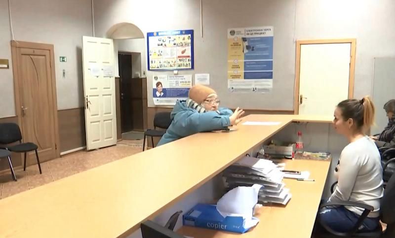 Корупція в Державній міграційній службі: сотні мільйонів гривень на рік
Корупція в Державній міграційній службі: сотні мільйонів гривень на рік