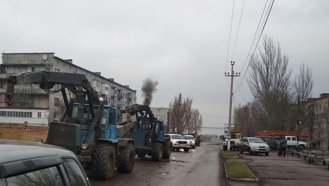 В двух прифронтовых селах восстановили электроснабжение: фото