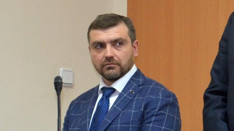 Директора аэропорта "Николаев" задержали во время предложения взятки в размере 700 тысяч гривен