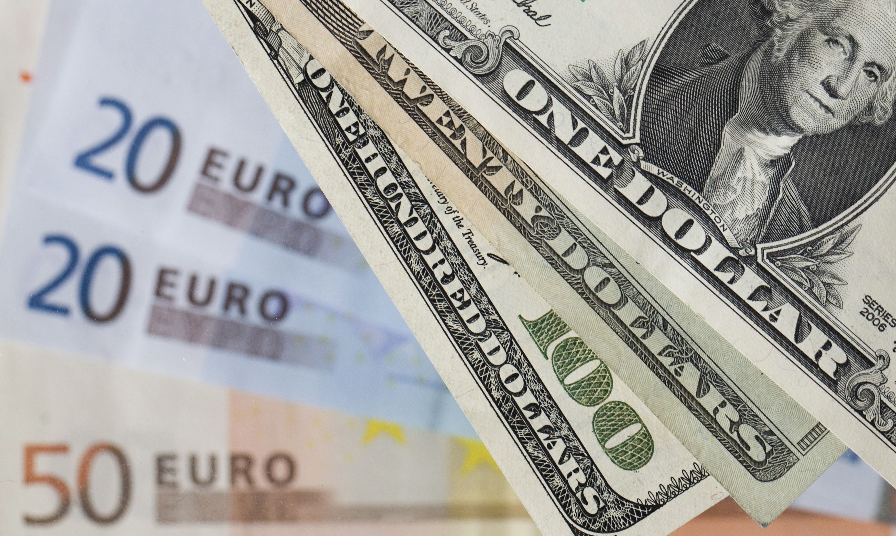 Курс валют НБУ на 03-01-2018: курс долара, курс євро