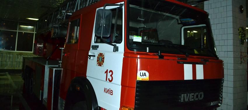 У Києві зайнялося полум'ям кілька кіосків У Києві зайнялося полум'ям кілька кіосків