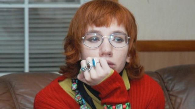 У Москві затримали українську письменницю: фото затримання