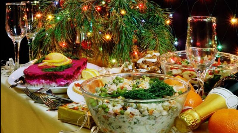 Пийте чай і їжте яблука: Супрун дала корисні новорічні поради Пийте чай і їжте яблука: Супрун дала корисні новорічні поради