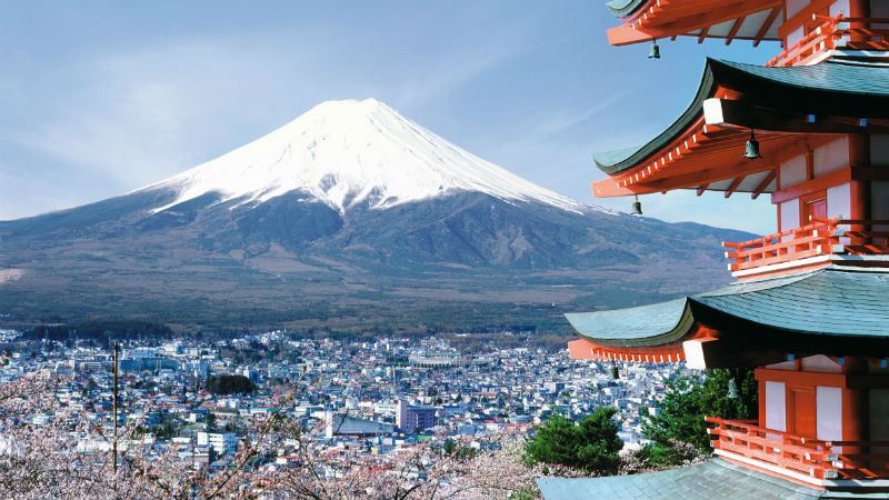 Ще одна країна спростила візовий режим для українців Ще одна країна спростила візовий режим для українців