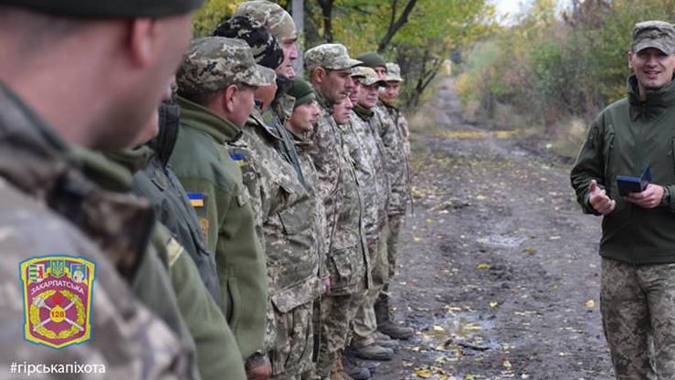 Бойцы Закарпатского легиона поздравили украинцев с Новым годом зрелищным видео