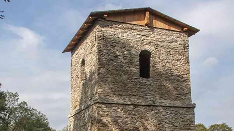 У Польщі реставрують дзвіницю, віднайдену на місці знищеного села лемків У Польщі реставрують дзвіницю, віднайдену на місці знищеного села лемків