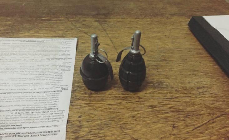 "Жартівник" із Києва лякав людей муляжем гранати у центрі Львова: його затримали