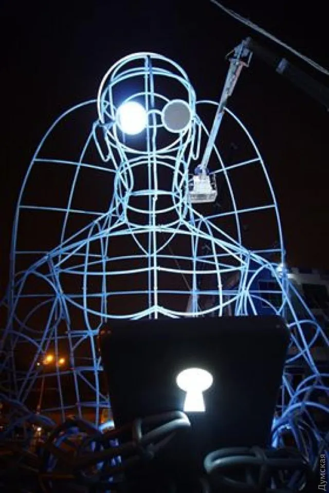 Янгол зі смартфоном в Одесі Янгол зі смартфоном в Одесі