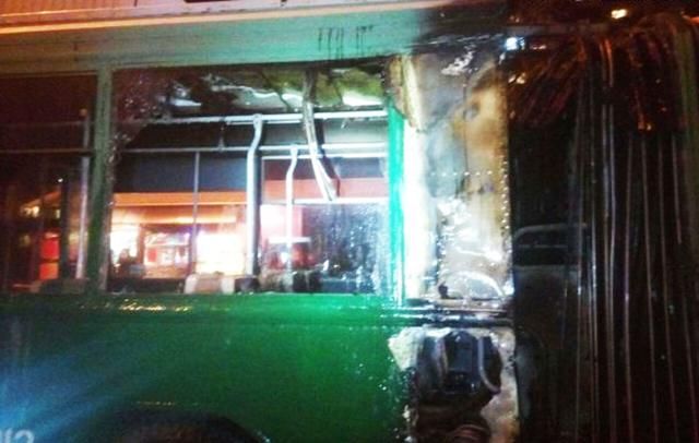 В Киеве загорелся троллейбус: фото