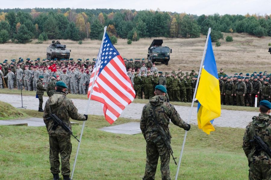 Решение США предоставить Украине оружие значительно снизило военную агрессию России, – Аслунд