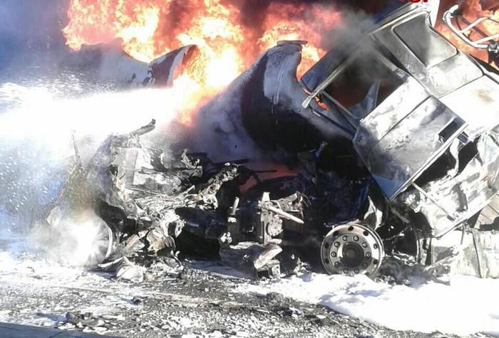 В Італії сталася масштабна ДТП з бензовозом: є загиблі В Італії сталася масштабна ДТП з бензовозом: є загиблі