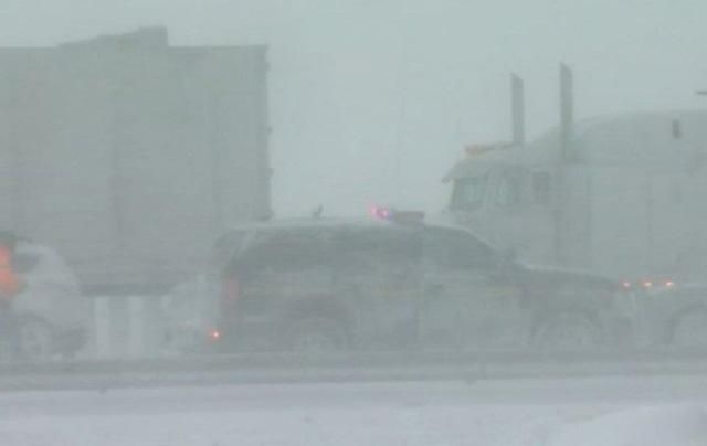 У США на трасі зіткнулися 35 авто: є загиблий У США на трасі зіткнулися 35 авто: є загиблий