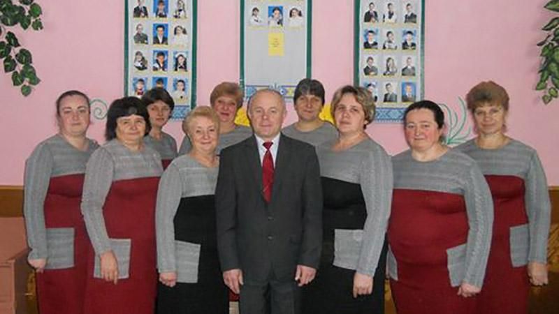 На Вінниччині запровадили дрес-код для викладачів школи: відео