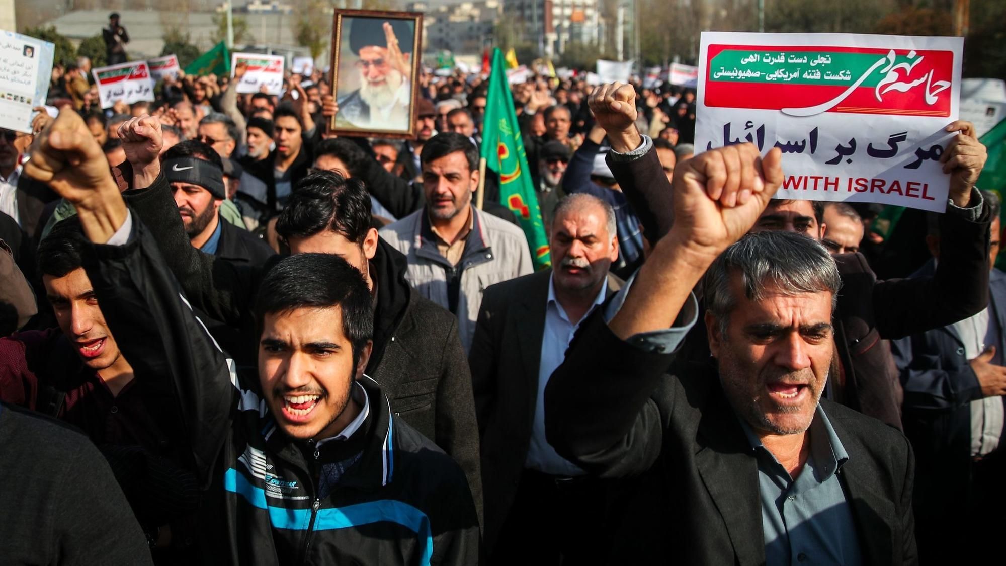 Масові протести в Ірані: Росія застерегла США від втручання