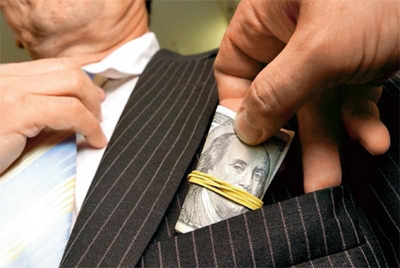 В Україні побільшало людей, які готові платити "корупційний податок", –  експерт