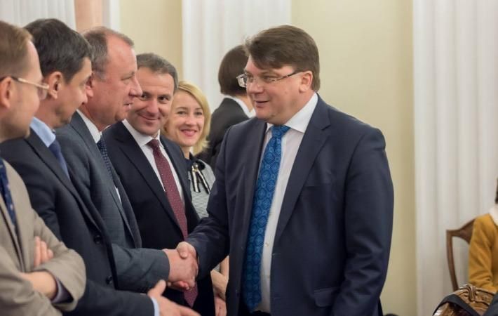 Министр спорта Жданов получил зарплату в 5 раз больше оклада – документ Министр спорта Жданов получил зарплату в 5 раз больше оклада – документ