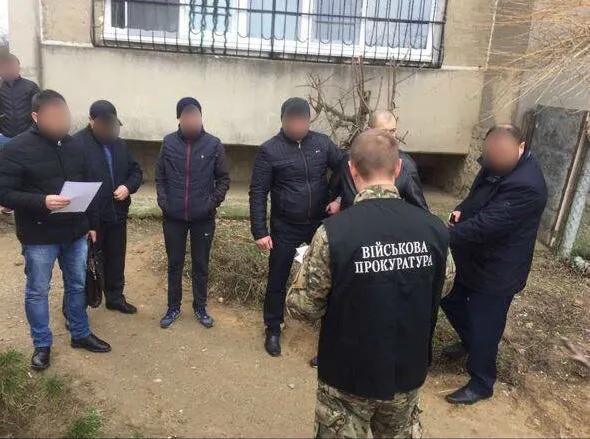 У Білгород-Дністровську затримали поліцейського