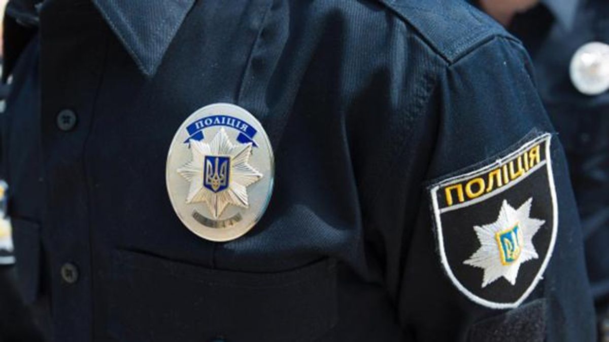 В Днепропетровской области задержали капитана полиции по подозрению в вымогательстве взятки В Днепропетровской области задержали капитана полиции по подозрению в вымогательстве взятки