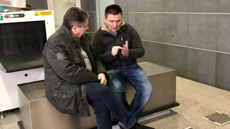 Глава МИД Германии не приехал на Донбасс из-за непогоды Глава МИД Германии не приехал на Донбасс из-за непогоды