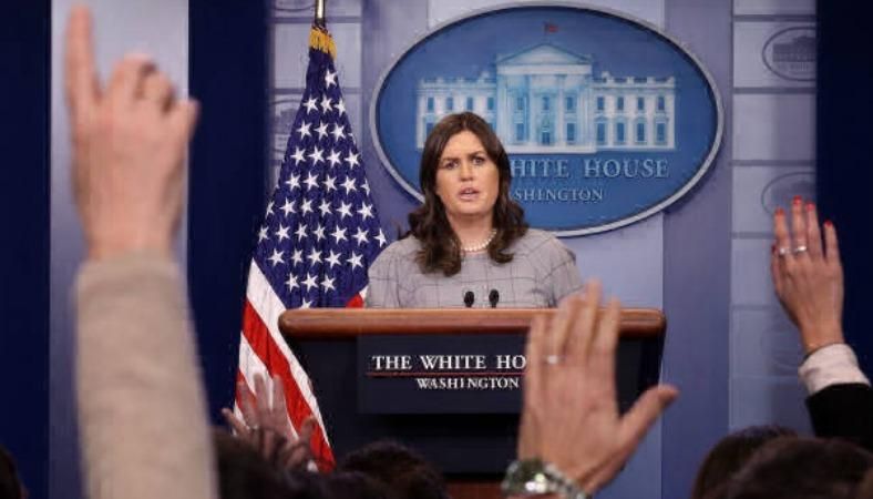 Персоналу Білого дому заборонили користуватись особистими мобільними Персоналу Білого дому заборонили користуватись особистими мобільними