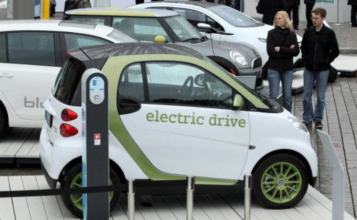 Электромобили впервые переплюнули обычные авто по показателю продаж