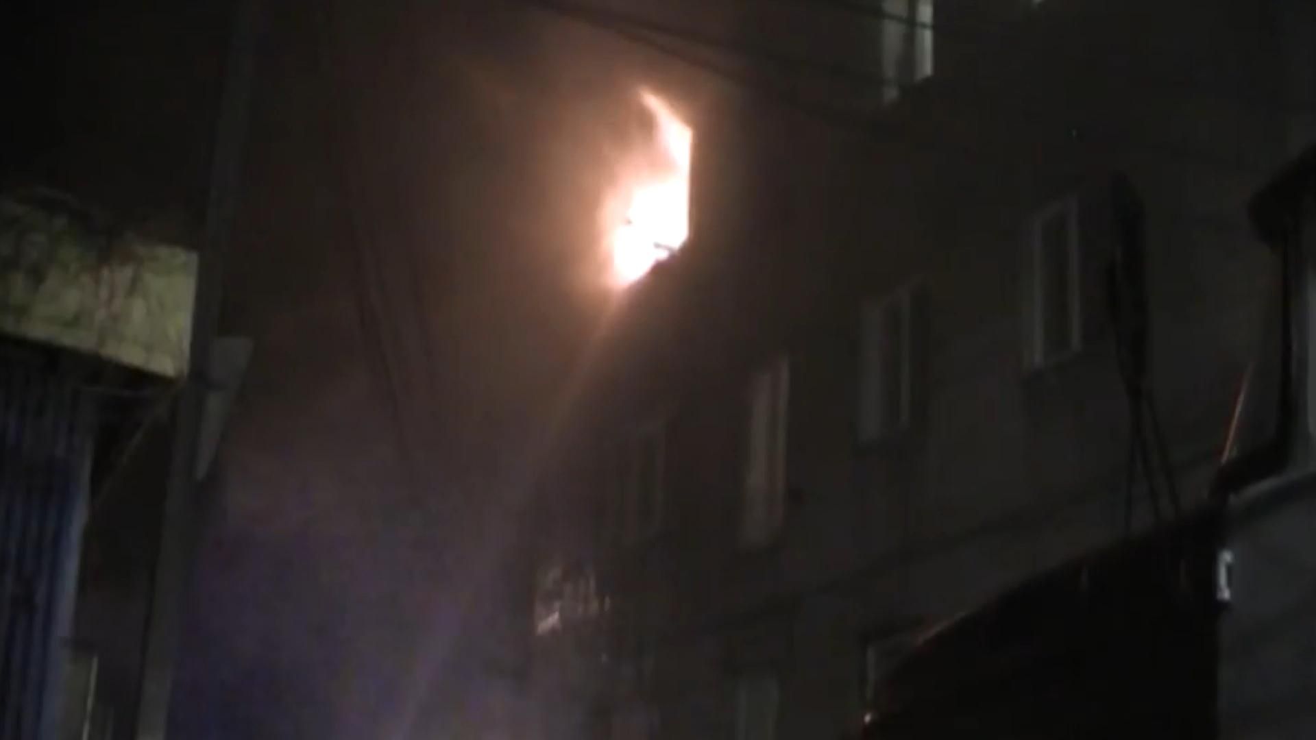 Из-за неисправного обогревателя загорелась квартира в Ровно: жуткие кадры