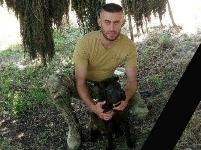 На Одещині попрощалися з бійцем, який загинув у зоні АТО На Одещині попрощалися з бійцем, який загинув у зоні АТО