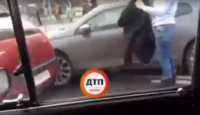 ДТП-"доміно" у Києві: зіткнулись одразу 4 автомобілі – є відео
