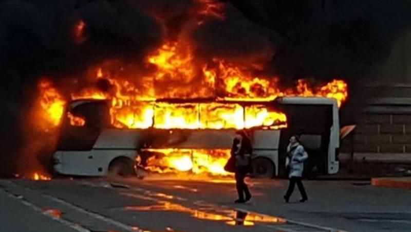 Автобус із росіянами загорівся у Грузії 