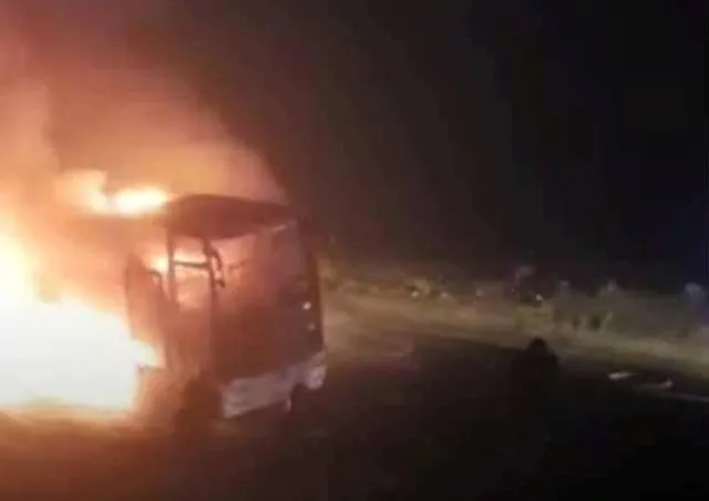 Автобус, Грузія, Росія, пожежа Автобус, Грузія, Росія, пожежа