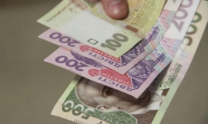 Сигареты, сладости, маргарин, консервы: что украинцы больше всего покупали в течение года
Сигареты, сладости, маргарин, консервы: что украинцы больше всего покупали в течение года