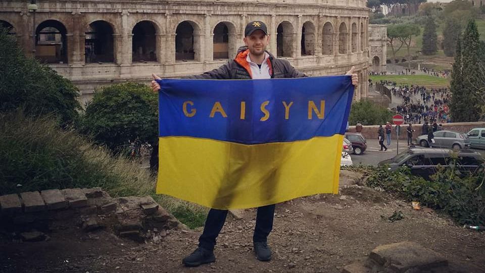 Невідомі сильно покалічили керівника фан-руху "Шахтаря" Невідомі сильно покалічили керівника фан-руху "Шахтаря"