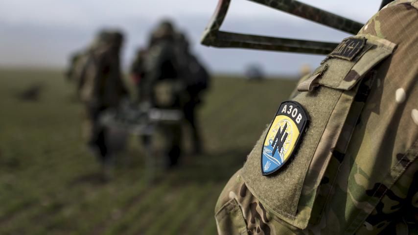 Батальон "Азов" на Донбассе уже имеет летальное вооружение из США, – BellingCat Батальон "Азов" на Донбассе уже имеет летальное вооружение из США, – BellingCat