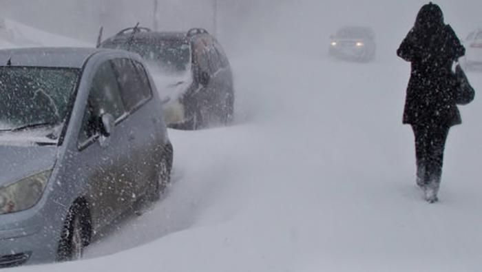 В России из-за мощного циклона застряли десятки машин: есть фото