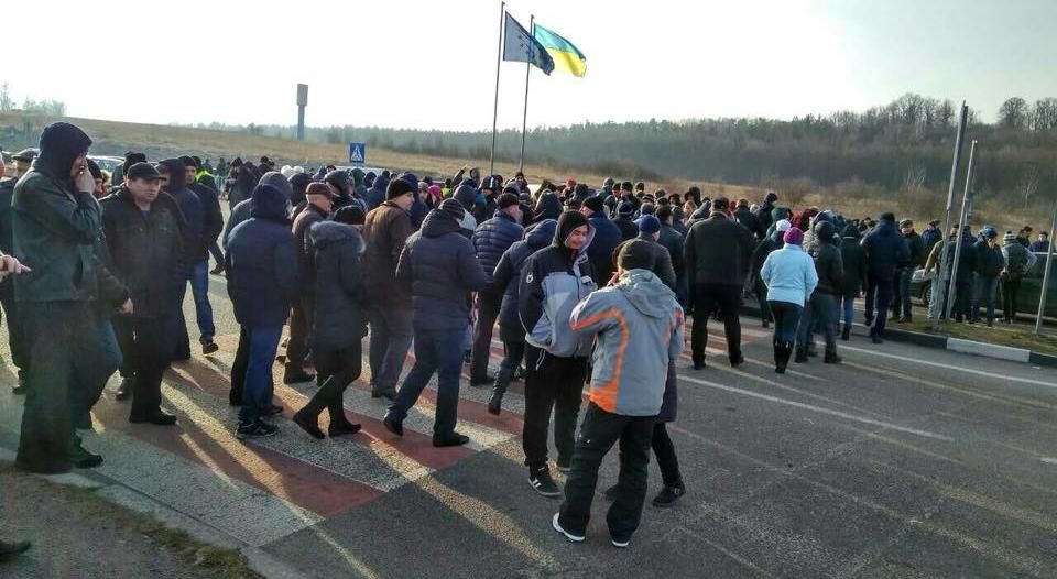 Протести на кордоні з Польщею: активісти перекривають дороги до пунктів пропусків 