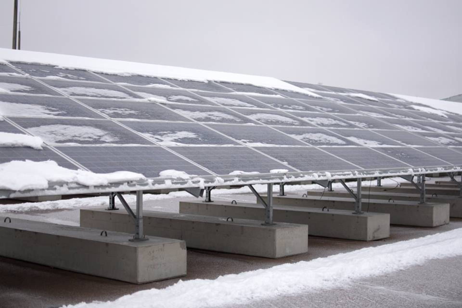 Україна запускає першу сонячну електростанцію на території ЧАЕС
