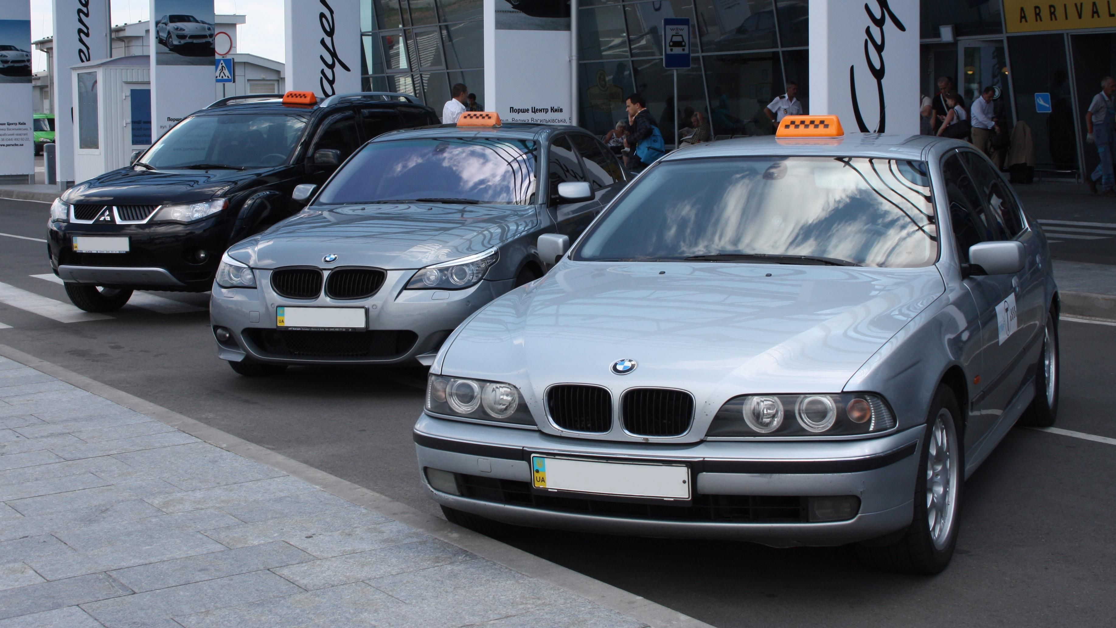 Осталась только куртка: водитель такси таинственным образом исчезла в Киеве Осталась только куртка: водитель такси таинственным образом исчезла в Киеве