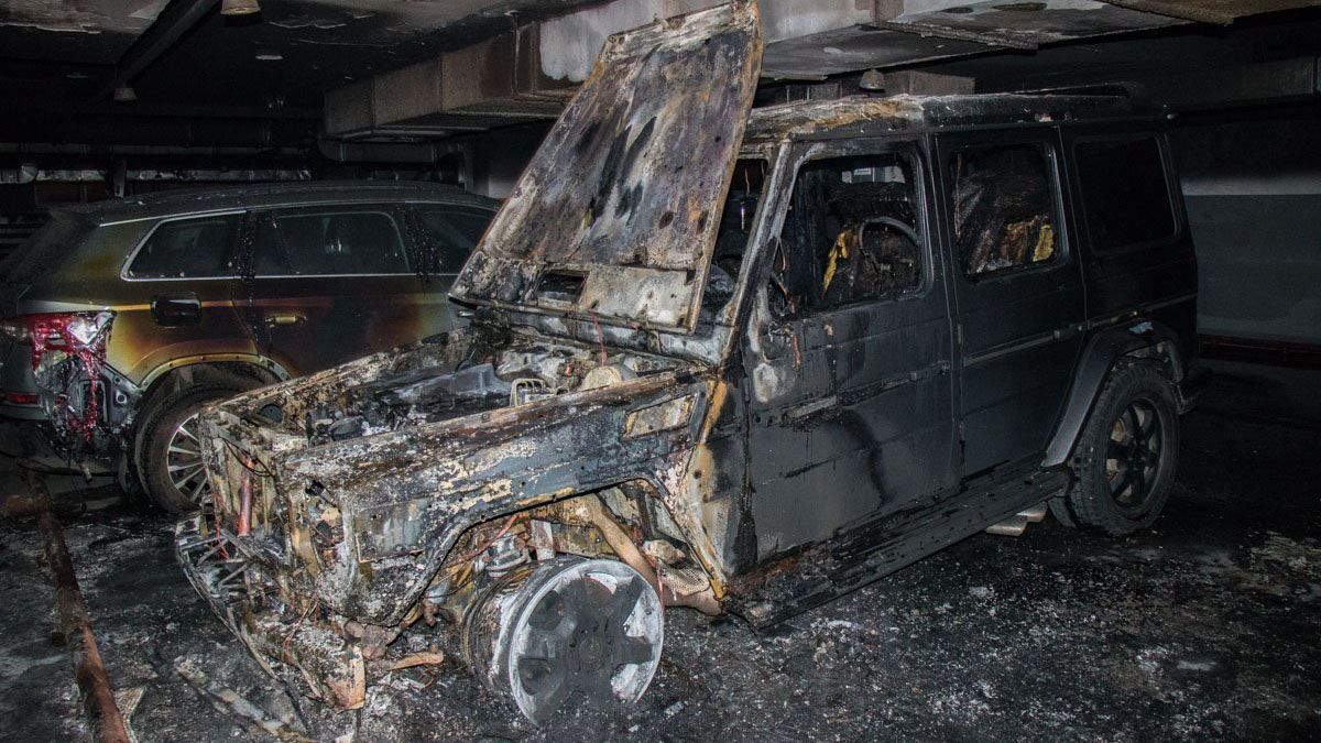 Невідомі спалили авто громадського "контролера" справи Ноздровської