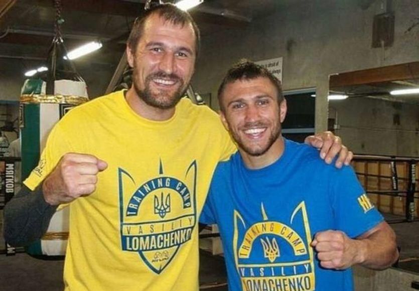 Відомого російського боксера звинуватили у зраді за відео з українськими військовими