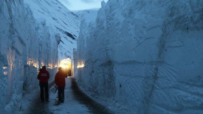 У Альпах відновили рух до заблокованих сніговою негодою курортів