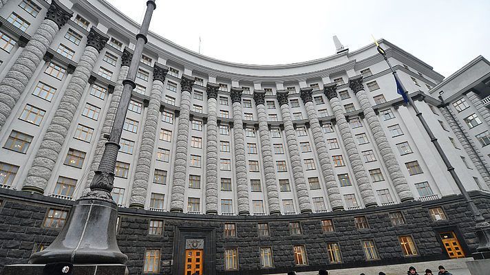 Кабмин разрешил хранить свободные бюджетные средства в долларах Кабмин разрешил хранить свободные бюджетные средства в долларах